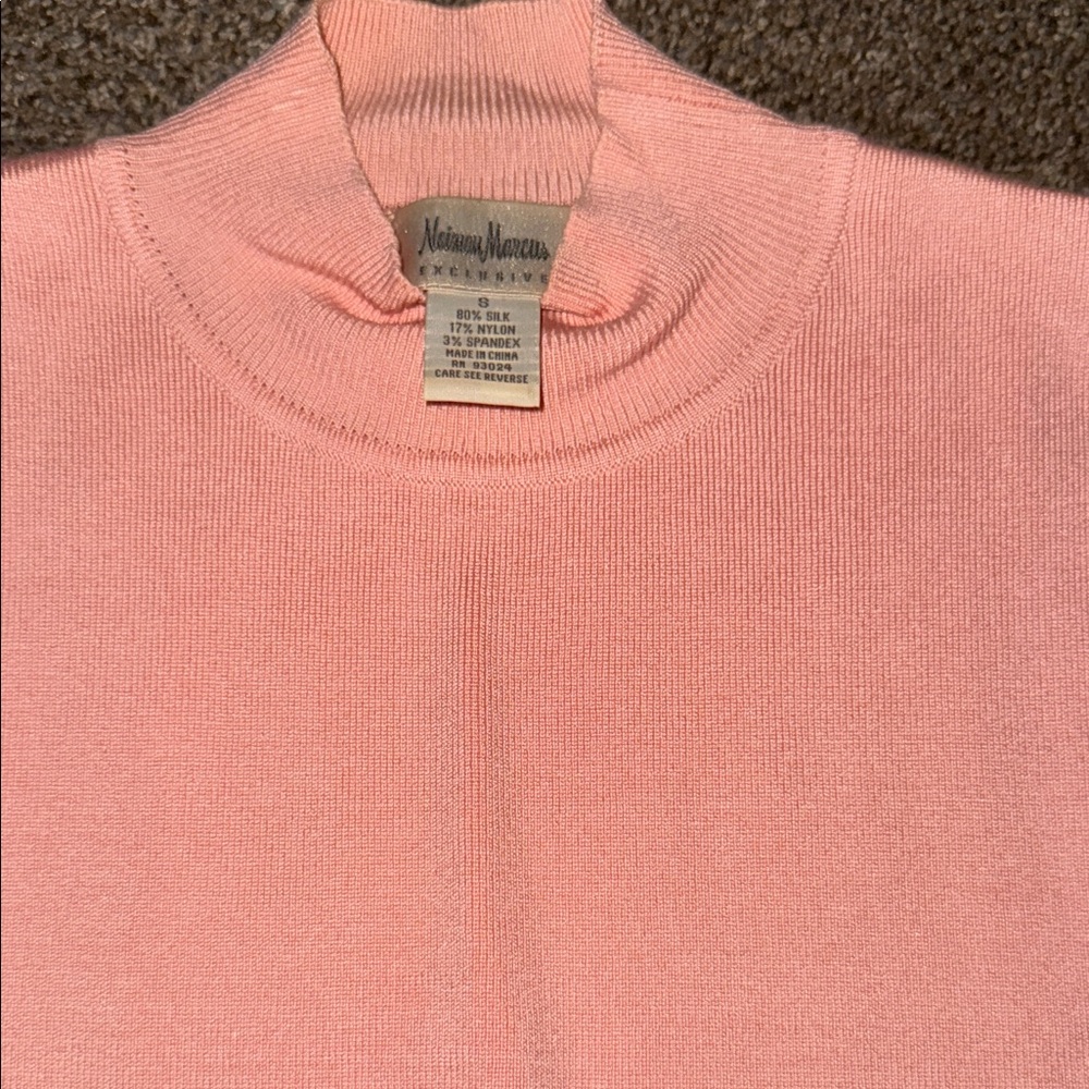 Neiman Marcus Pink Women's Top